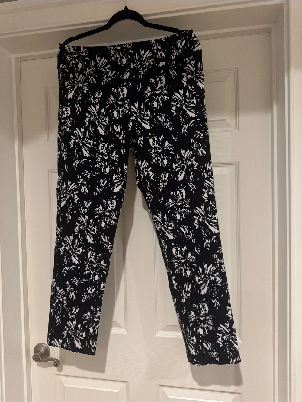 Women’s Black Floral Print Pull on Trousers